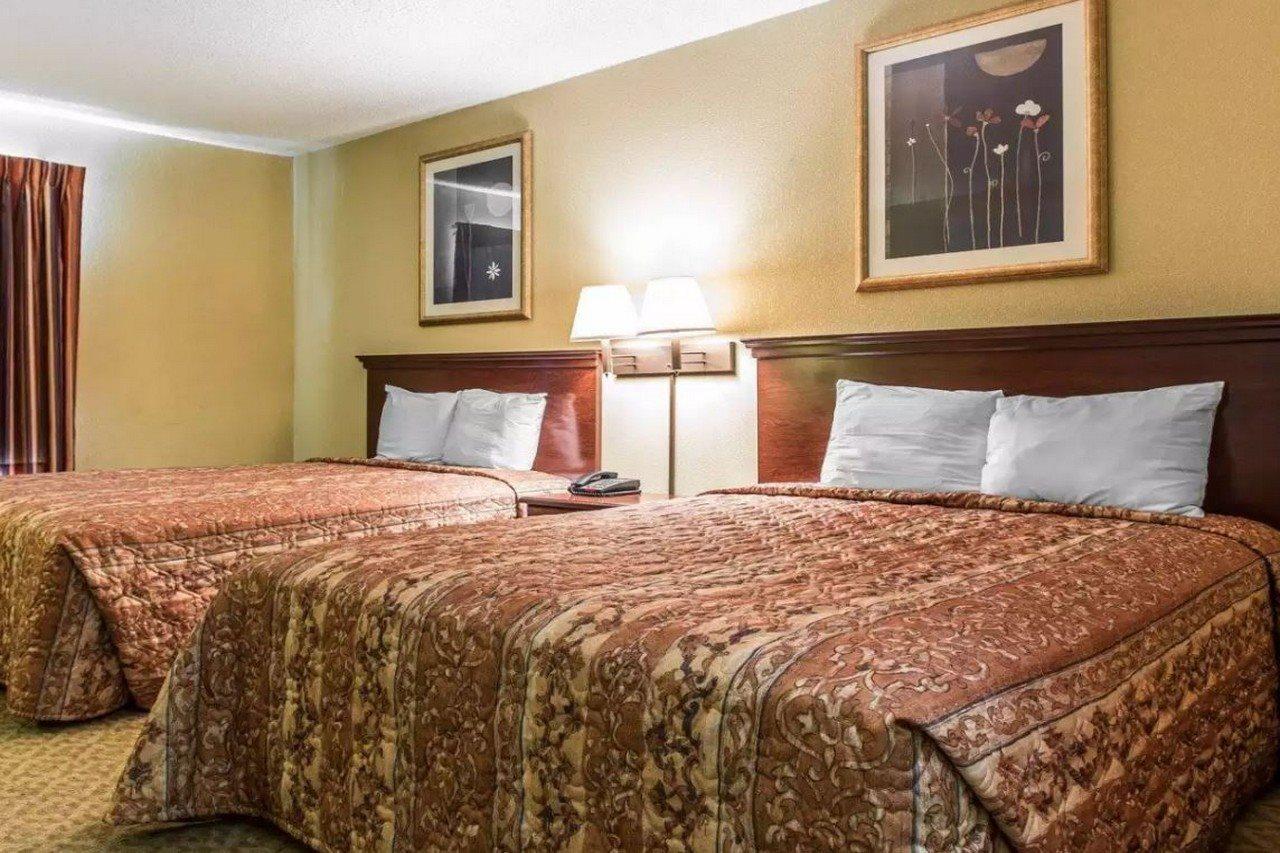 Rodeway Inn 森林公园 外观 照片