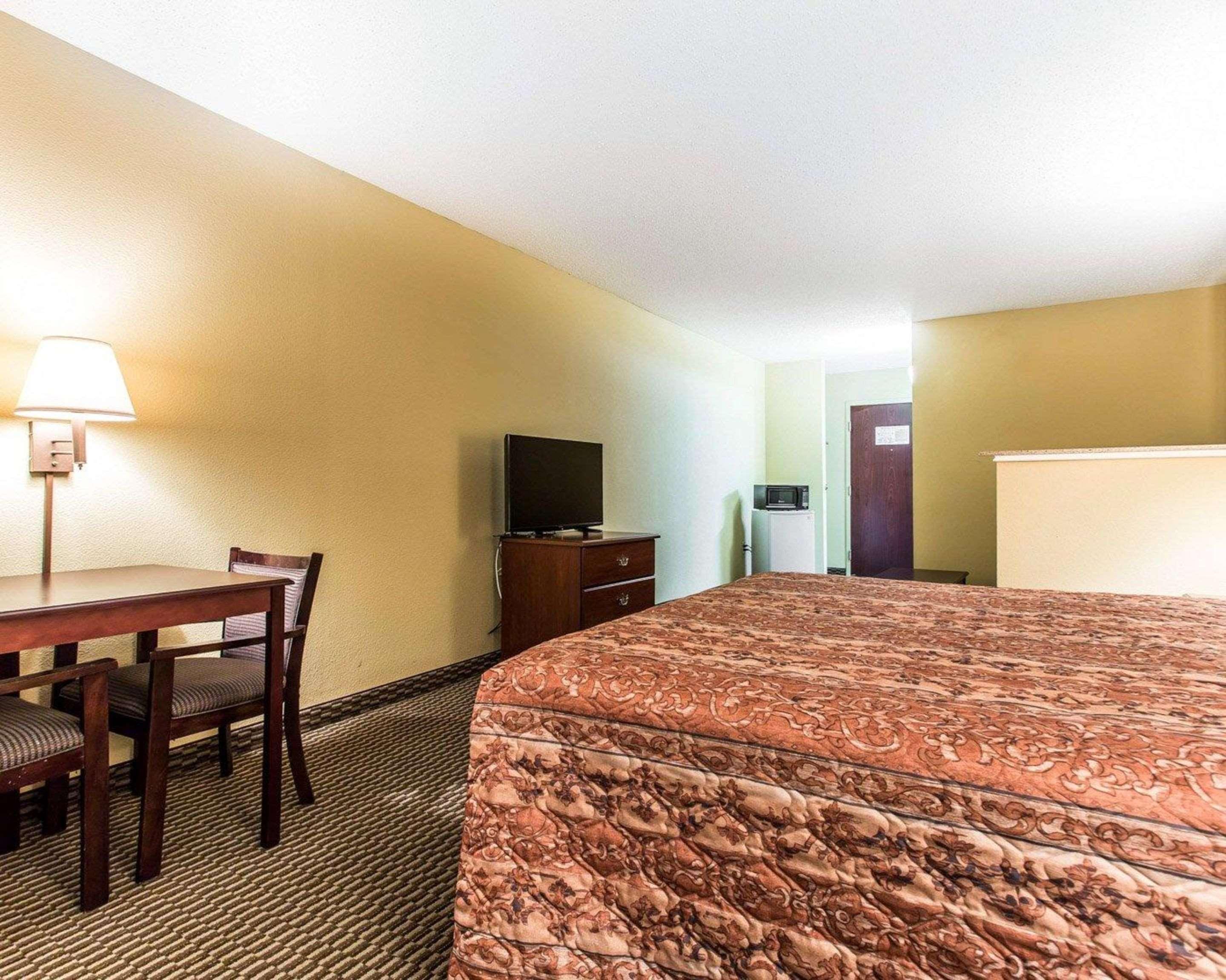 Rodeway Inn 森林公园 外观 照片