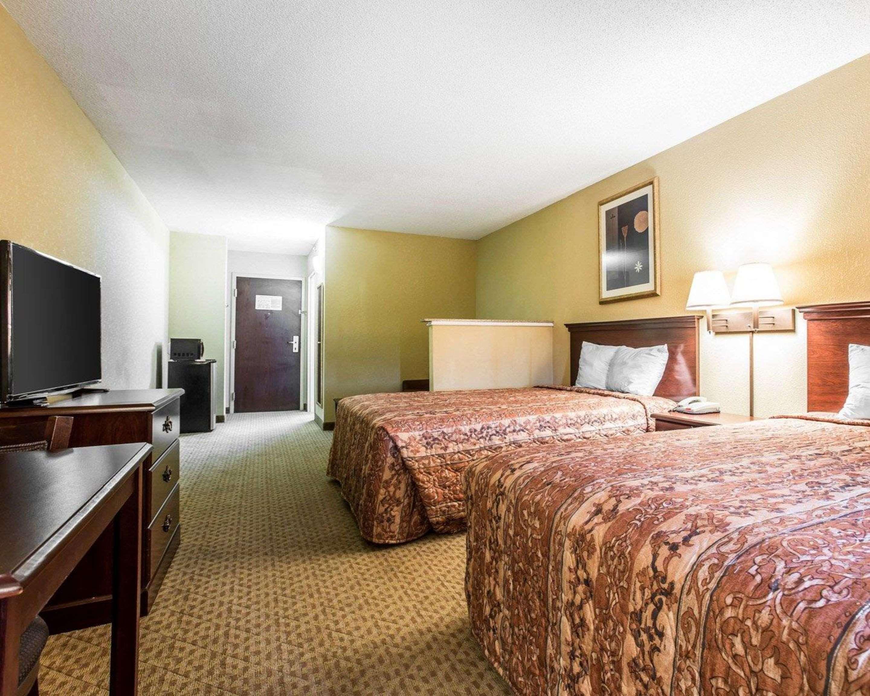 Rodeway Inn 森林公园 外观 照片
