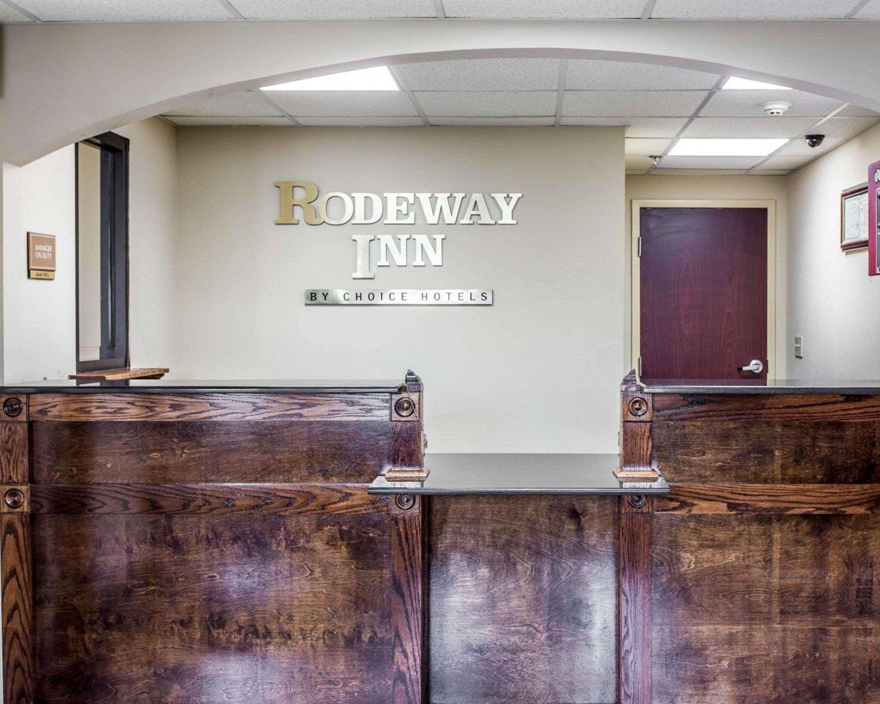 Rodeway Inn 森林公园 外观 照片
