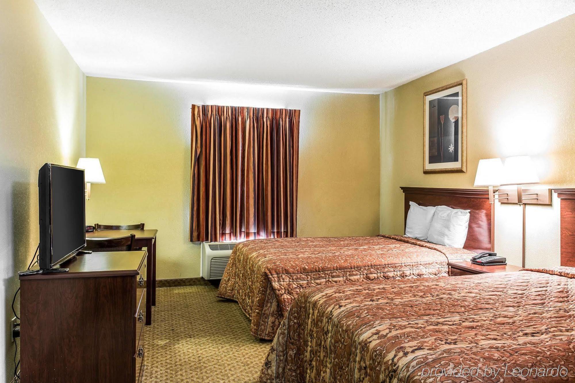 Rodeway Inn 森林公园 外观 照片